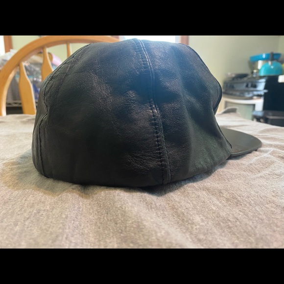 Hip-Hop style leather flat brimmed baseball cap - Picture 4 of 11